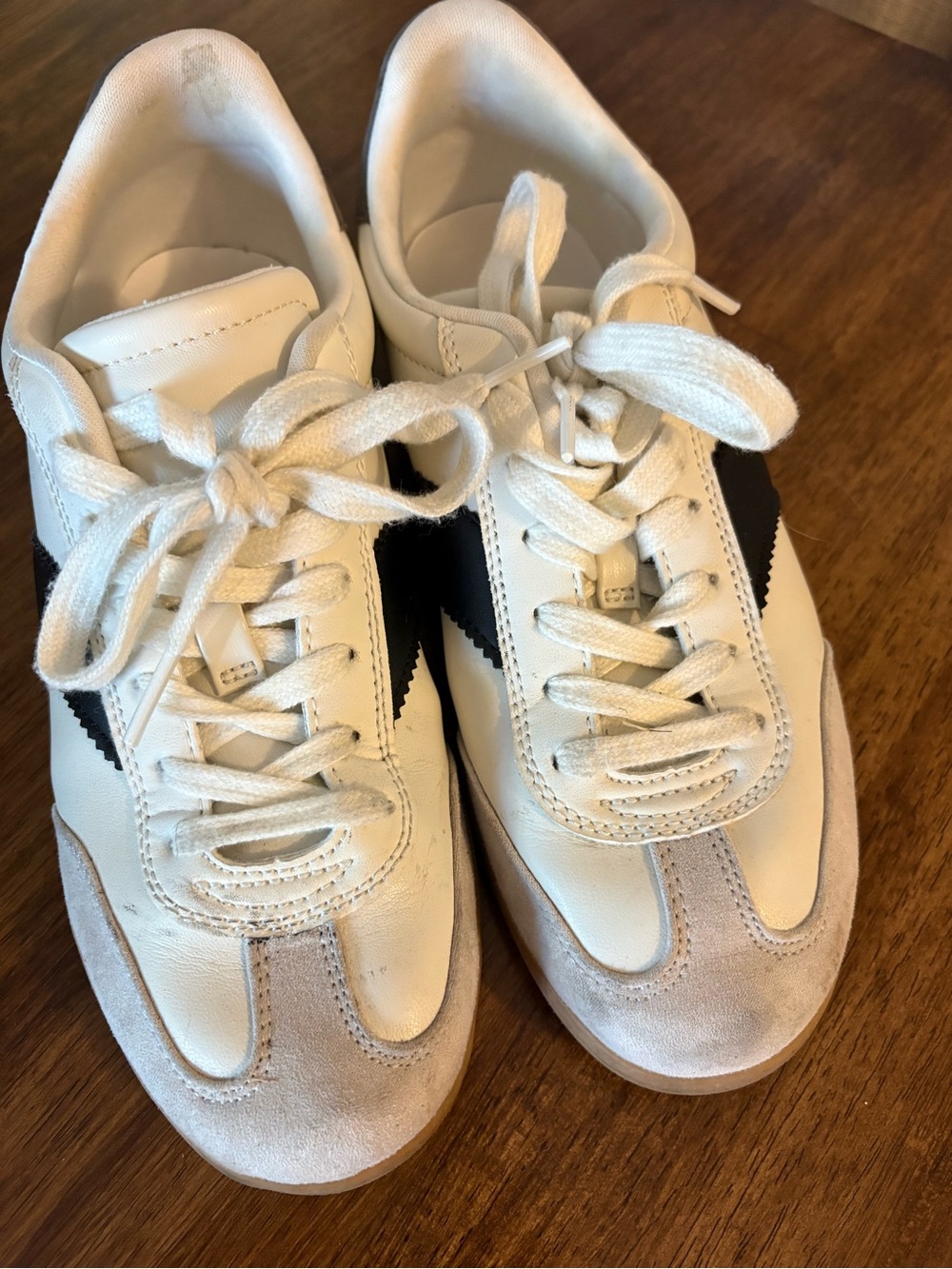 Universal Thread White and Black Lace-Up Sneakers